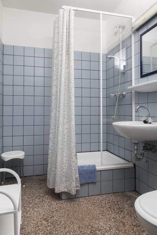 Hostel Pro-social