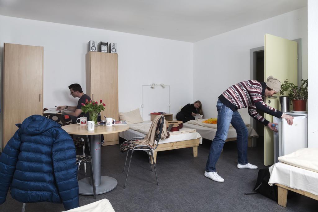 Hostel Pro-social *